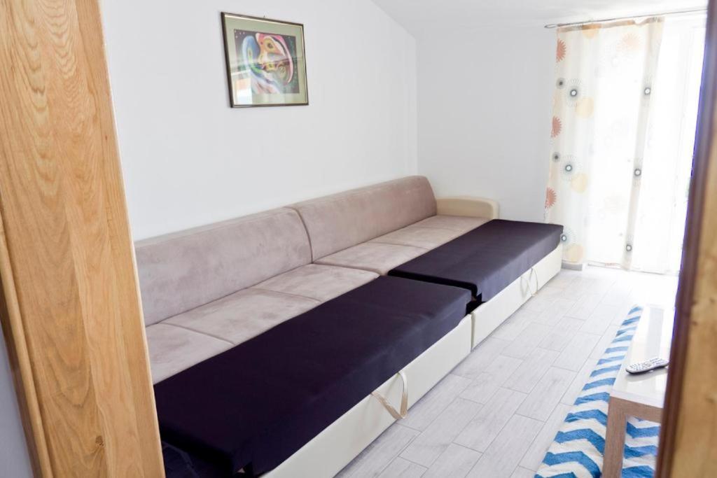 Apartmani Mira Klenovica Exteriör bild